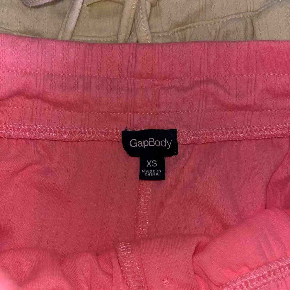 Set of (2) Like-New GAP Pointelle PJ Shorts - Picture 10 of 13